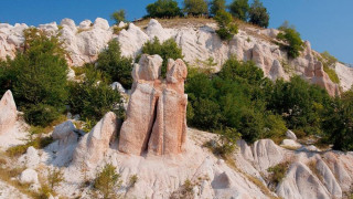 Почистиха „Каменната сватба"