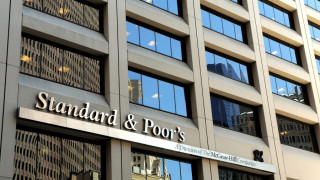 Standart & Poor's понижиха рейтинга на Русия