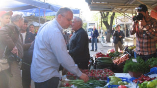 Станишев препита на крак монтанци как живеят днес