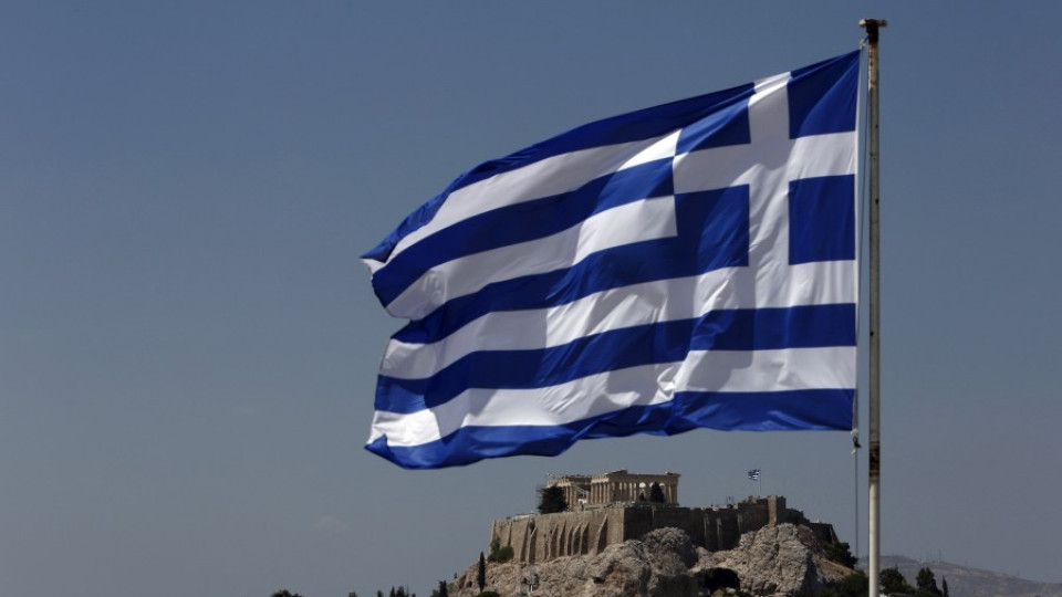 9 млн. гърци за месец на лекар | StandartNews.com