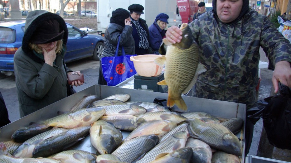 Засилени проверки за риба на Никулден | StandartNews.com