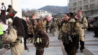 Близо 2000 кукери на фестивала в Благоевград