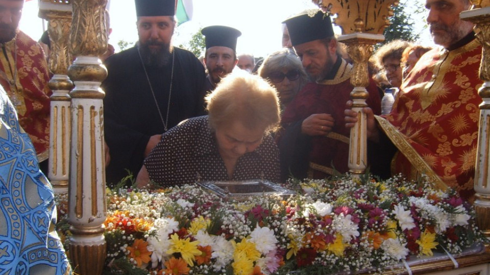 Положиха основен камък за изграждане на Просветителска зала в Кърджали | StandartNews.com