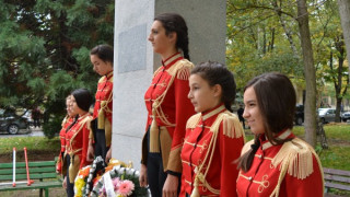 Кърджали се прекланя пред ген. Васил Делов 