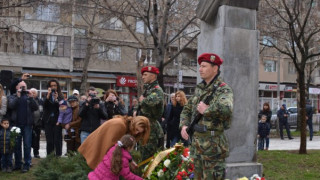 Поклон пред Левски в Благоевград и Гоце Делчев