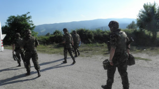 Съдят и връщат в Гърция хванатите на Кулата мигранти