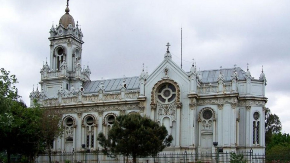 Българската желязна църква "Св. Стефан" в Истанбул отново заблестя | StandartNews.com