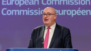 Еврокомисар с предупреждение към Лондон и Брюксел
