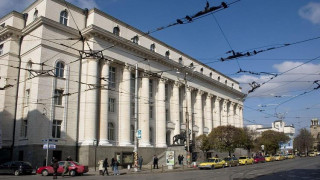 Хр. Иванов готви нов театър пред Съдебната палата