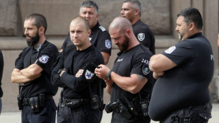 Полицаите пак на протест за по-високи заплати