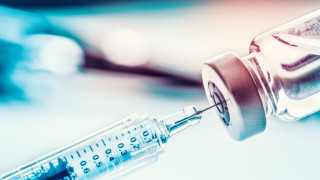 Експерт каза дали ваксините ни пазят от новите варианти