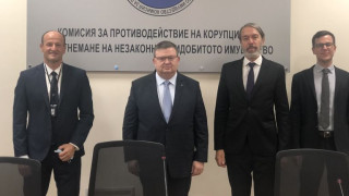 Цацаров с европроект за проверка за почтеността на служитетелите