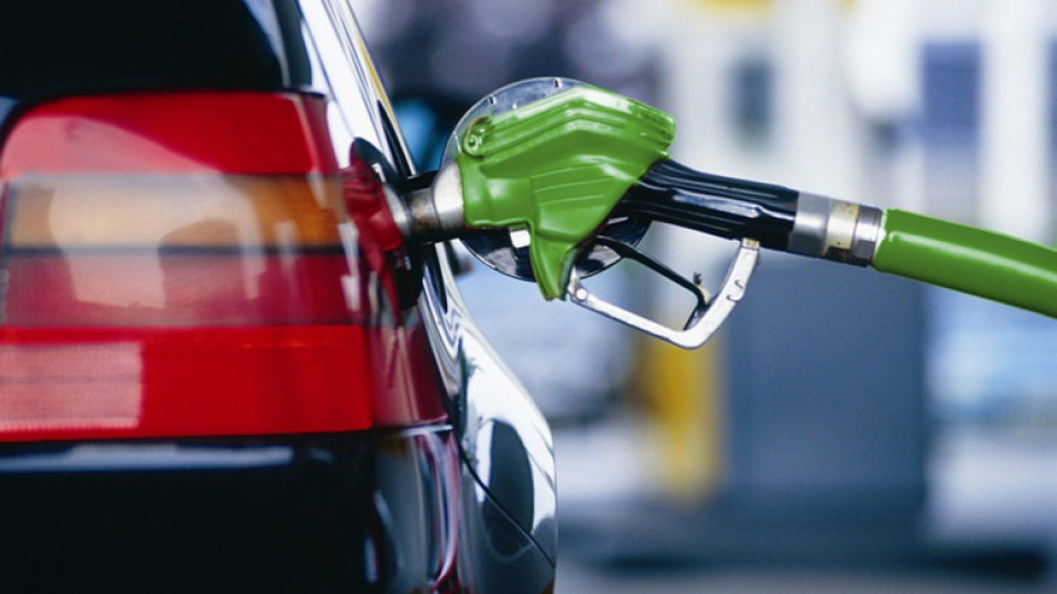 Нов шамар! Бензин и дизел отново поскъпнаха | StandartNews.com