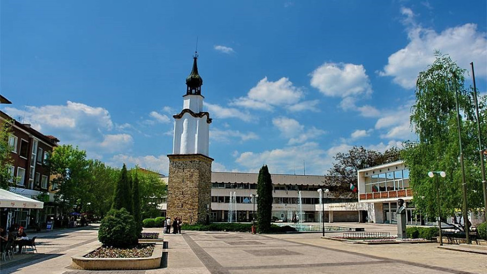 Символът на Ботевград е построен от мистичен майстор | StandartNews.com
