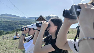 „Диво училище“ на Фондация „По-диви Родопи“ учи децата как да опазват природата