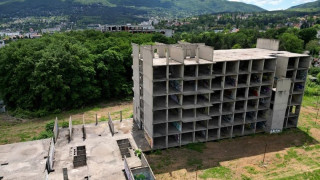 Рушат стари сгради в София заради новата детска болница