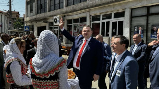 Делян Пеевски, председател на ДПС и водач на листата на ДПС в Благоевград, посети Рибново