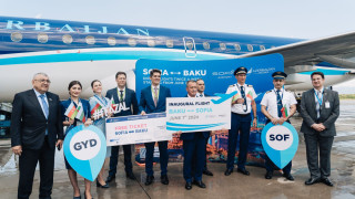 Посрещнаха първия полет от Баку на летище София