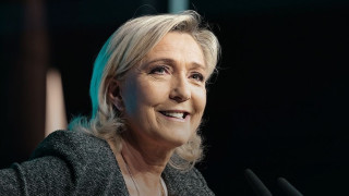 Франция се тресе! Марин Льо Пен размаза Макрон на евроизборите