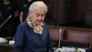 Скандал в Германия! Защо осъдиха на затвор жена на 95 години