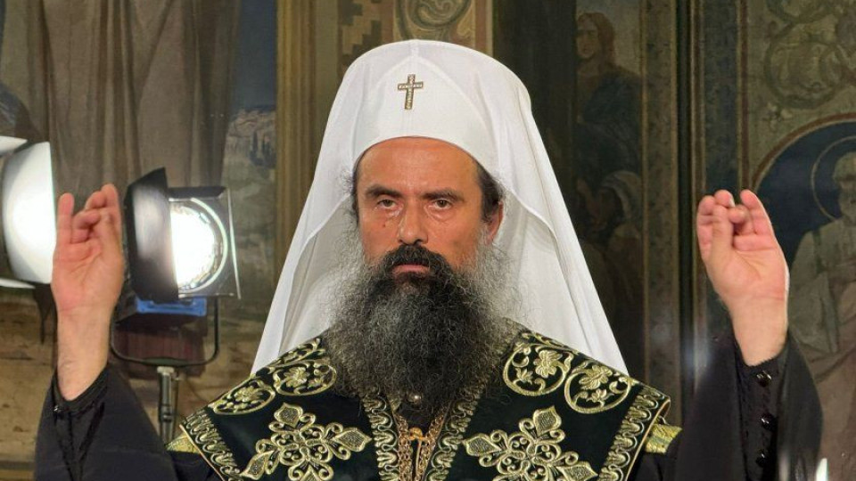 Даниил отправи първа молитва като български патриарх | StandartNews.com