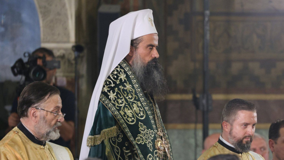 Връчиха най-важните инсигнии на патриарха. Какво означават те? | StandartNews.com