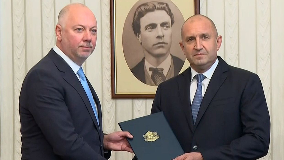 Росен Желязков пое мандата за премиер, даде списък с министри | StandartNews.com
