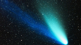 Мистериозни комети обкръжават Земята