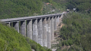 Шефът на АПИ съобщи уникална новина за магистрала "Хемус"