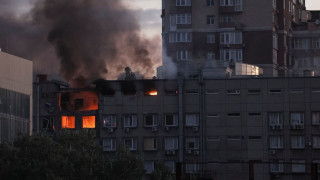 Мощна руска атака по Киев. Ракети поразяват жилищни квартали