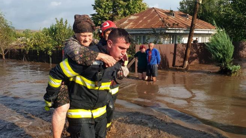 Халата "Борис" помете Европа! Жертви и ранени (СНИМКИ) | StandartNews.com