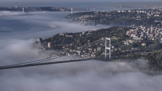 Спряха движението през Босфора. Какво се случва?