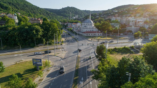 Обновяване на пътната инфраструктура в Шумен (снимки)