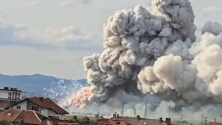 Извънредно! Избухна пожар и мощен взрив в наш град