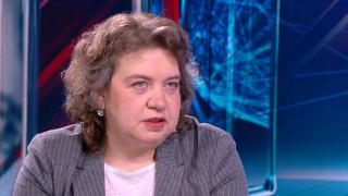 Киселова размаха пръст на Скопие. Предупреждението