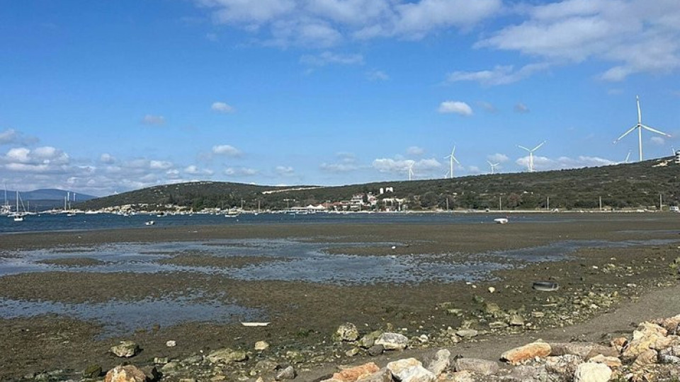 След отдръпването на водата в Турция. Показаха се смайващи останки от античен град | StandartNews.com