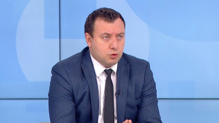 Човек на "Възраждане" категоричен: Полицаи се самообгазиха!